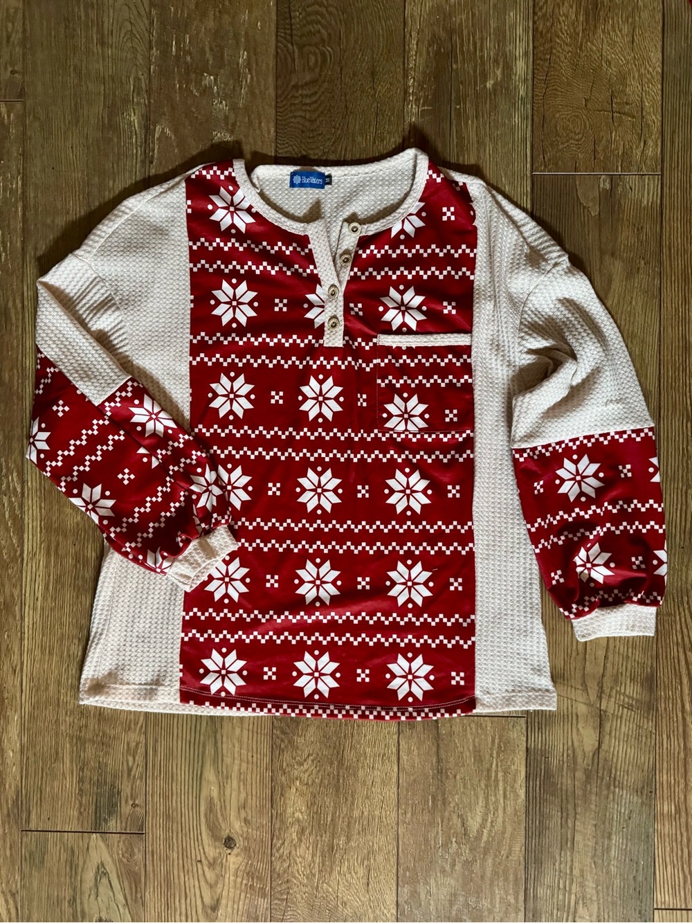 Snowflake Henley Waffle long Sleeve Top size M, PTP 22”, overall length 28”